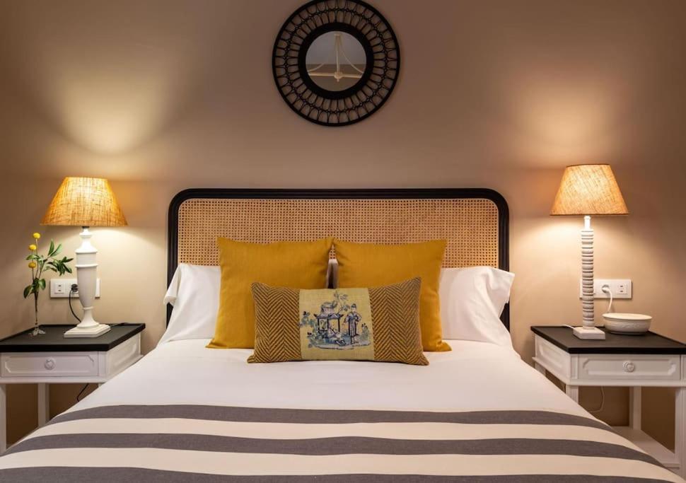 Plaza Nueva Deluxe Suite By Valcambre Севиля Екстериор снимка